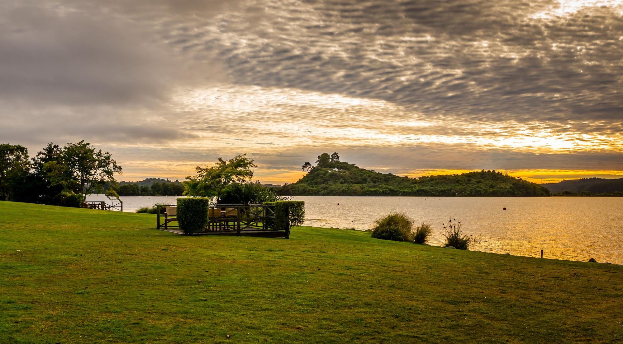 Vr Rotorua Lake Resort Экстерьер фото
